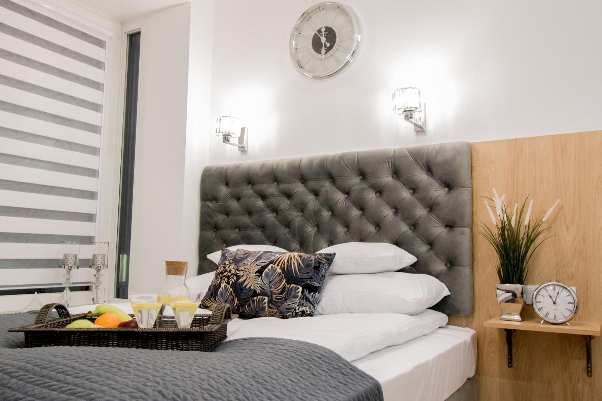 Warsaw Seasons By Alluxe Boutique Apartments Room photo